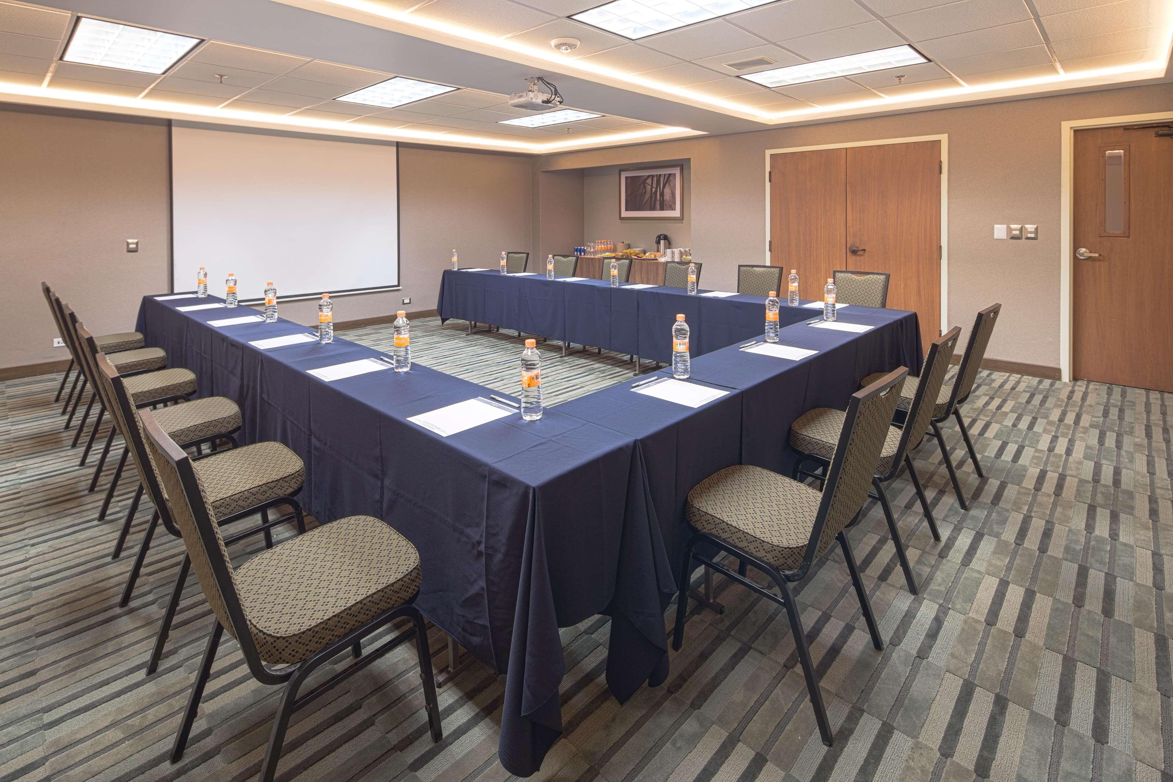 Hampton By Hilton Monterrey Galerias Obispado Dış mekan fotoğraf