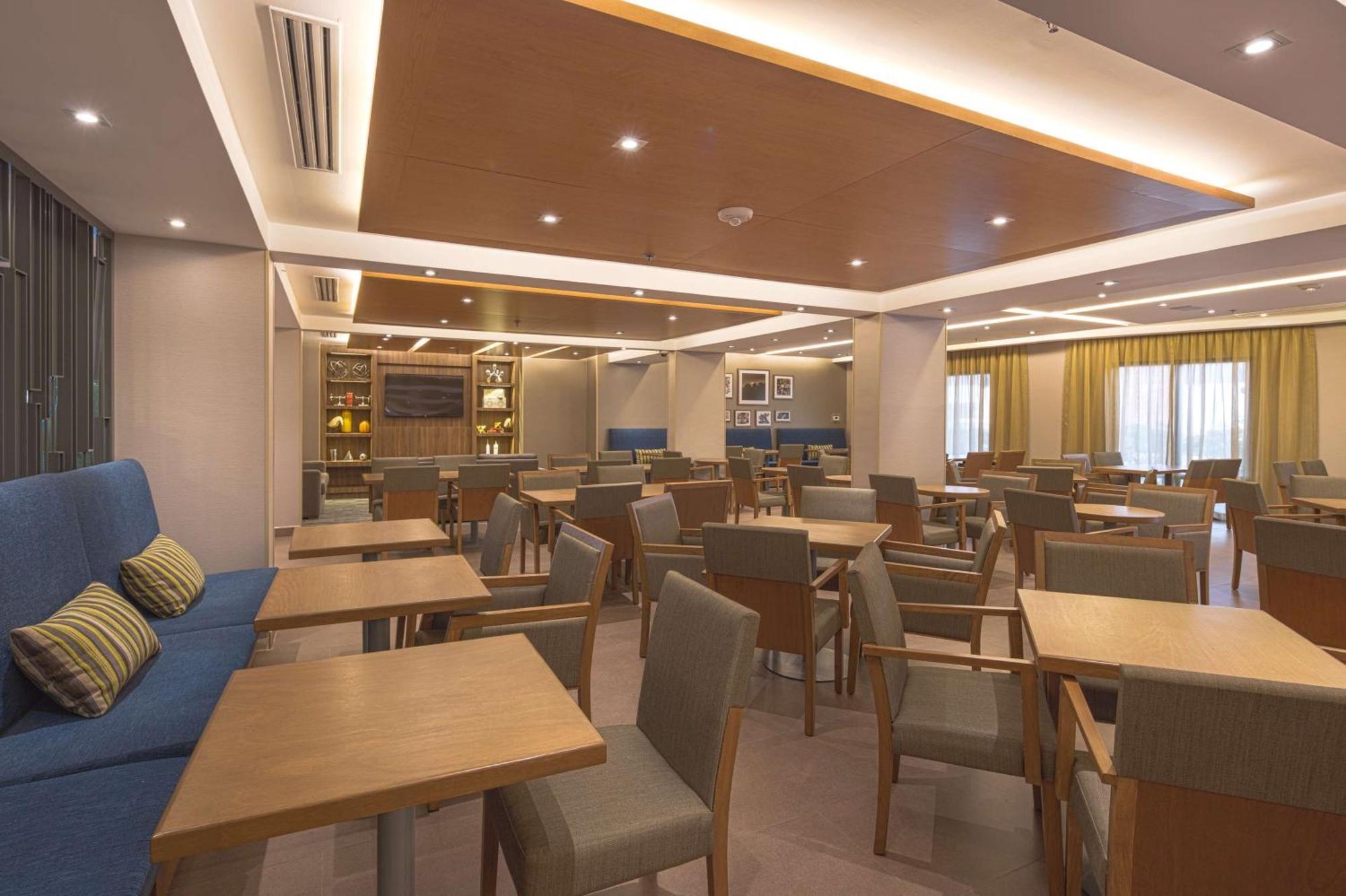 Hampton By Hilton Monterrey Galerias Obispado Dış mekan fotoğraf