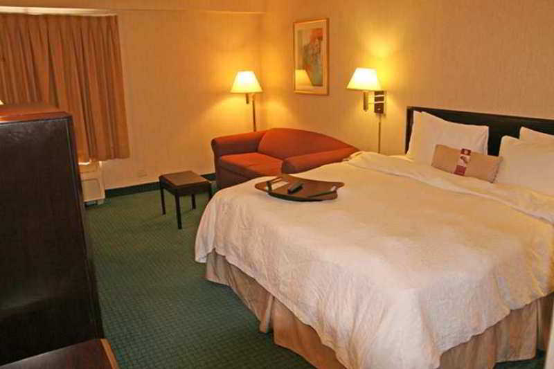 Hampton By Hilton Monterrey Galerias Obispado Oda fotoğraf